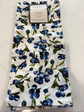 Threshold Blue Berry Floral Cotton Kitchen Towel